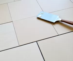 Czy można kłaść płytki na płytki przy ogrzewaniu podłogowym