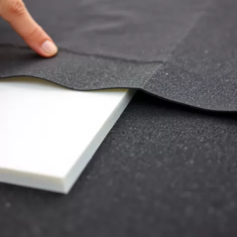 Czy można kłaść styropian na papę