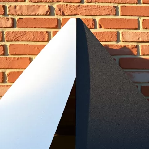 Jaki styropian na elewację biały czy grafitowy