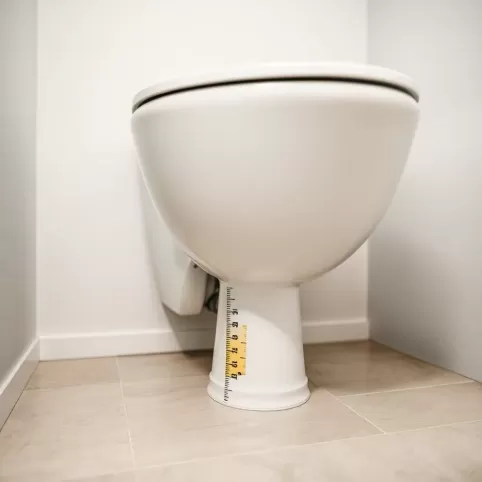 Montaż WC na ogrzewaniu podłogowym