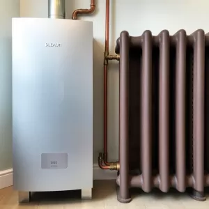 Nowoczesny piec gazowy a stara instalacja z żeliwnymi grzejnikami