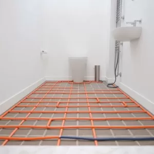 Ogrzewanie podłogowe w małej łazience