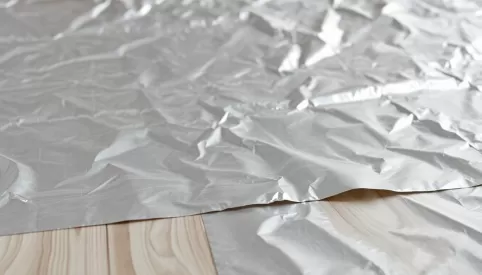 Podkład pod panele z folią aluminiową jak układać