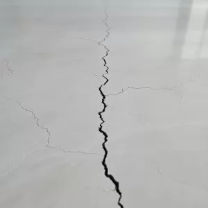 Rysy na wylewce ogrzewanie podłogowe