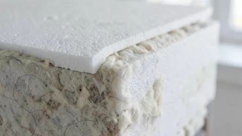 Czy można łączyć wełnę mineralną ze styropianem