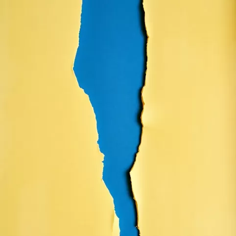 Czym wyrównać styropian