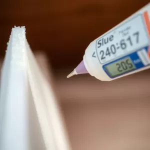 Do jakiej temperatury można kleić styropian
