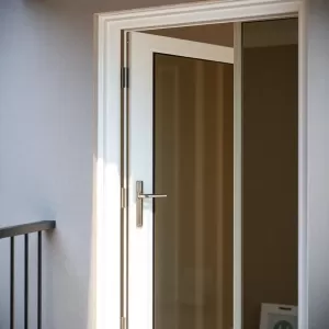 Izolacja drzwi balkonowych na zewnątrz
