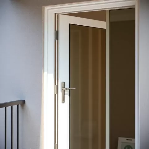 Izolacja drzwi balkonowych na zewnątrz