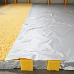 Układanie folii i styropianu pod wylewki cena